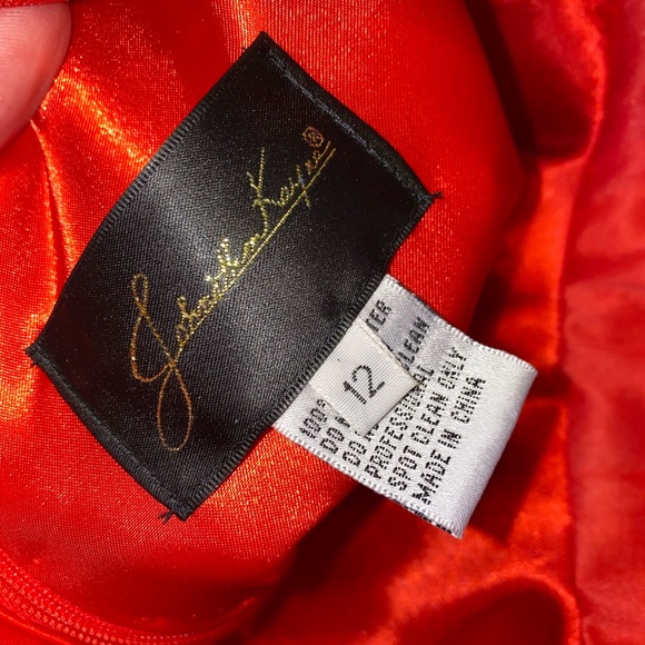 Worn once Johnathan Kayne Collection! - Picture 4 of 4